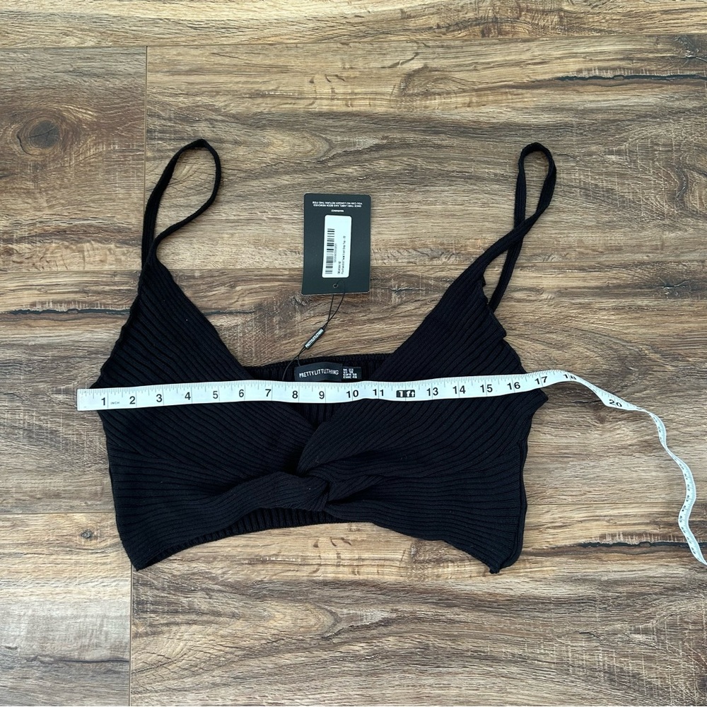 PrettyLittleThing Black Ribbed Crop Top - Picture 7 of 9